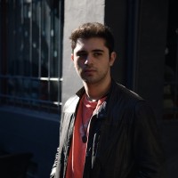 Umut Deşer Email