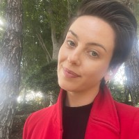 Glaser Weil Employee Lara Fox's profile photo