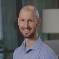 Lucas Dirkx Email