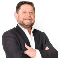 Mauricio H. Email