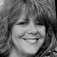 Eva McElwee Email & Phone Number