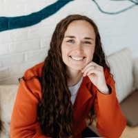 SymTrain Employee Laura Nichols's profile photo