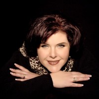 Crestline Hotels & Resorts Employee Michelle Lysell's profile photo