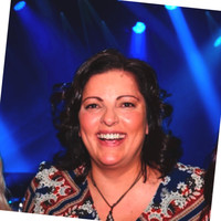 Grays Employee Waffa Jamal's profile photo