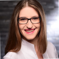 Exclusive Associates Employee Ana Lechner's profile photo
