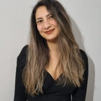 İrem Yörür Email