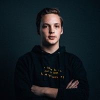 Julian Bühler Email