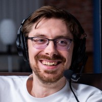 eves_ Employee Dennis Bergelt's profile photo
