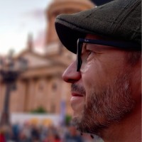 Julius Menge Email