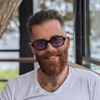 Maksim Arvan Email