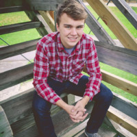 Nomadic Creative Employee Dylan Blumenstein's profile photo