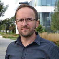 Marek Jamróz Email