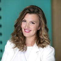 Hana Švaral Email