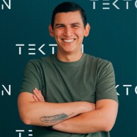Alonso Cueva de Francesch Email