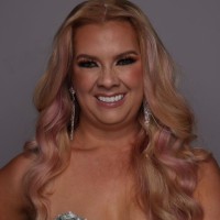 Laurel Barrett Email & Phone Number