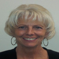 Polly Hendricks Email & Phone Number