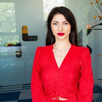 Elena Doncheva Email