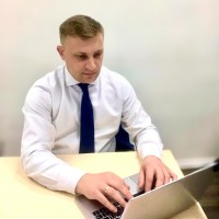 Олег Миник Email