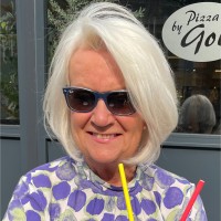 Strata Products Ltd Employee Julie Walker's profile photo