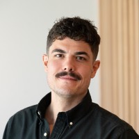 Alexander Bennett Email & Phone Number