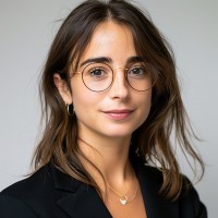 SourceX Employee Alice Dupont's profile photo