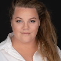 Mette Tange Email