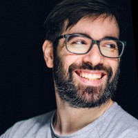 Javier Llovería Email