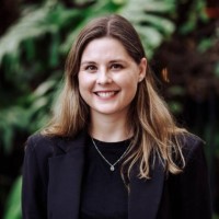 Olivia Utharntharm Email & Phone Number