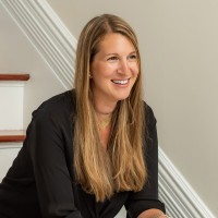 Caroline Johns Email & Phone Number