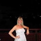 Amanda Arnott Email