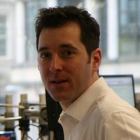 Róbert Károly Email