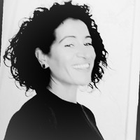 Salima Parmak Email