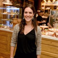 Renata Costa Email