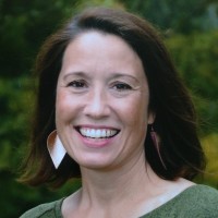 Elizabeth Iwasaki Email & Phone Number