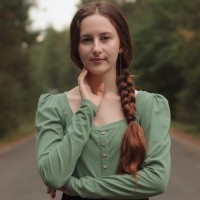 Polina Andrukaitsis Email