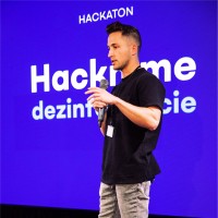 Patrik Červený Email