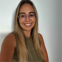 Adriana Moura Email
