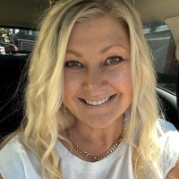 Apple Employee Carrie Calhoun's profile photo