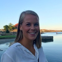 Martine Høyåsen Email