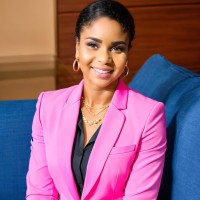Sharecorp Employee Franciane Santos's profile photo