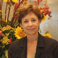 Scrub Hub KC Employee Brenda Pulley's profile photo