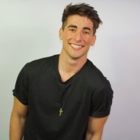 Adrián Alloza Email