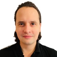 Mózes Szász Email