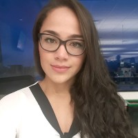 FOM Employee Vivian Oliveira's profile photo