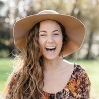 Kelly Klennert Email & Phone Number