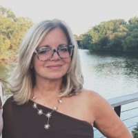Lisa Parisi Email & Phone Number