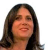 Lucia Ferrari Email