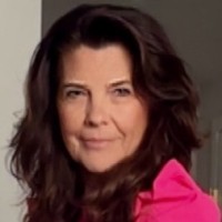 AircraftPost Employee Jo-Anne Arruda's profile photo