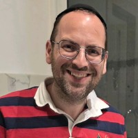 VAR Ecommerce Employee Ari Torenheim's profile photo