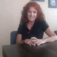 MRA mobile experiential Employee Suzanne Browne's profile photo